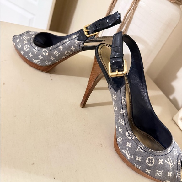 Loui Vuitton heels - Picture 3 of 7